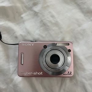 Sony Cybershot DSCW55 7.2MP Digital Camera